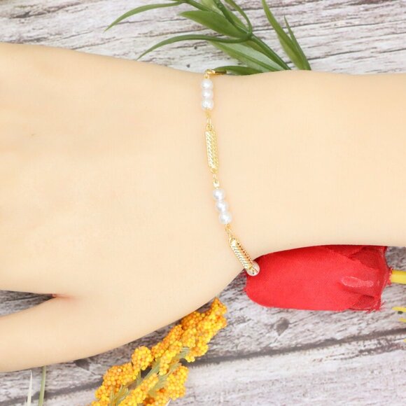 "Trendy Bracelet for Girls & Women – Cute, Adjustable & Gift-Ready | MLCRC1737 - Picture 7 of 10